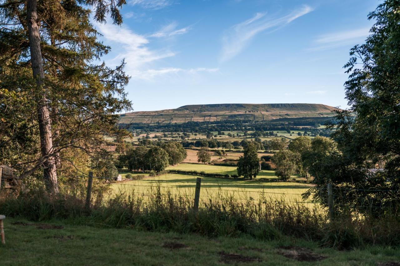 The Jonas Centre Villa Leyburn Luaran gambar