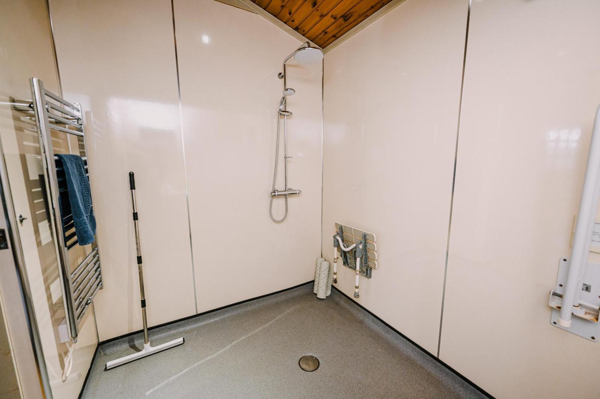 The Jonas Centre Villa Leyburn Luaran gambar